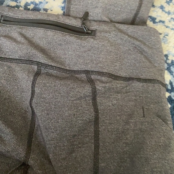 Lululemon / Pace Rival Crop 22” grey black panel 4 - Picture 7 of 7